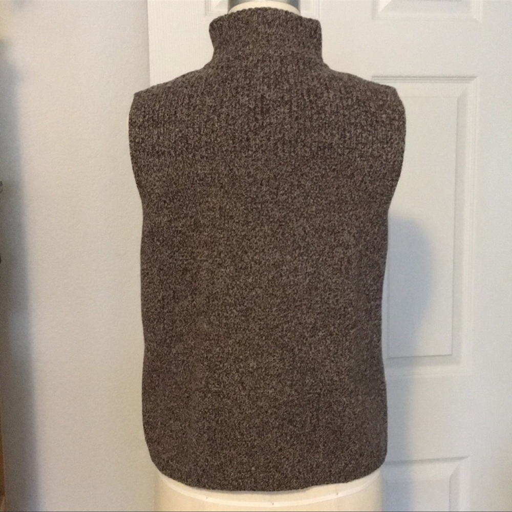 Pendleton Lambswool Vest - Picture 2 of 3